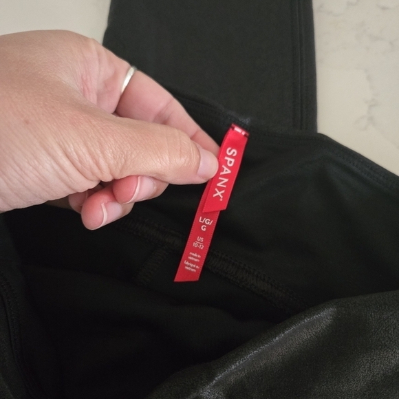 Spanx Faux Leather High Waisted Black Leggings Full Length Women's Size Large - Picture 3 of 6